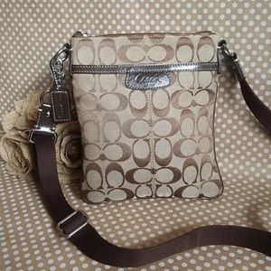 COACH MESSENGER CROSSBODY *AUTHENTIC *